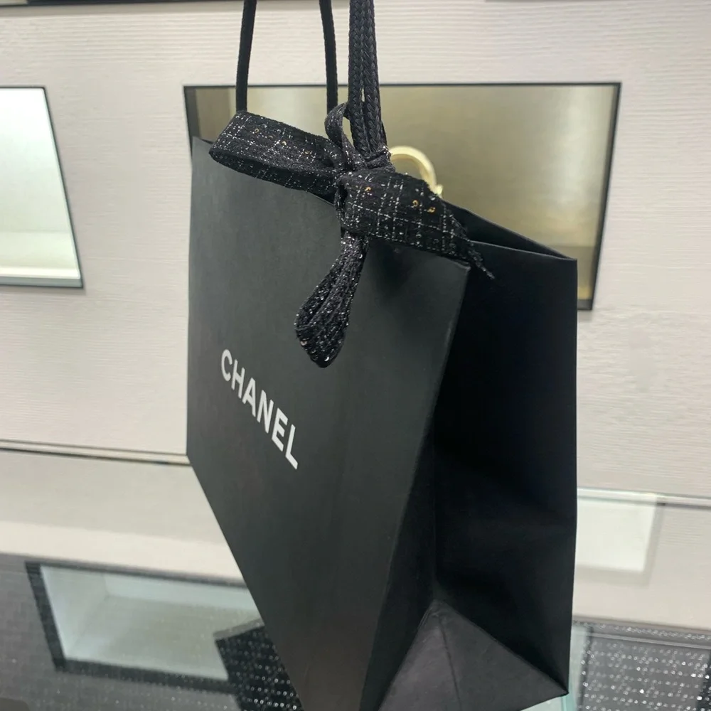 Authentic Chanel dust bag with strings, mid size , brand new condition. - Picture 9 of 12